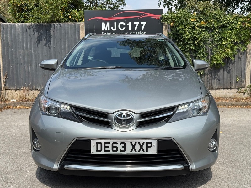 Toyota Auris 1.6 V-matic Icon Touring DE63XXP Grey #2