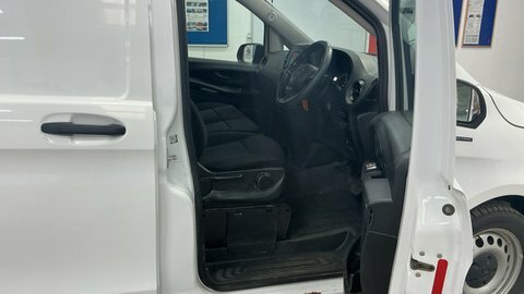 Mercedes-Benz Vito 66 Progressive L2 White #4