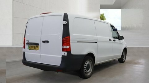 Mercedes-Benz eVito Evito Progressive L2 White