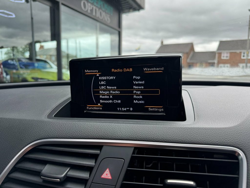 Audi Q3 2.0 Tdi Quattro Se Estate Black #51