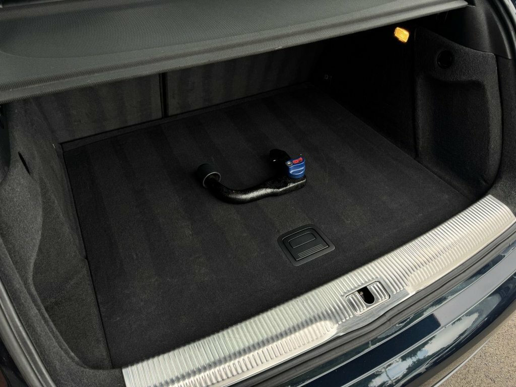 Audi Q3 2.0 Tdi Quattro Se Estate Black #32
