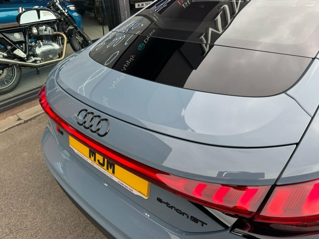 Audi Rs E-Tron Gt 2021 93.4Kwh Carbon Vorsprung Saloon Grey #28