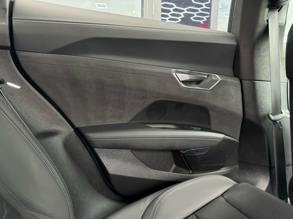 Audi Rs E-Tron Gt 2021 93.4Kwh Carbon Vorsprung Saloon Grey #41