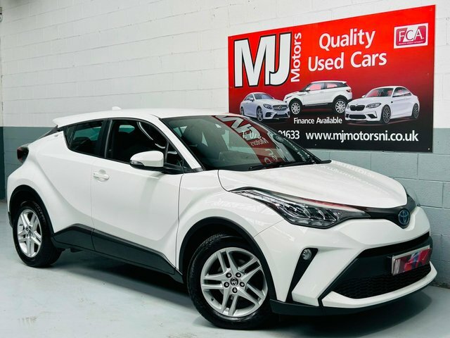 Toyota C-Hr Vvt-h Icon Cvt Euro BYZ8385 White #3