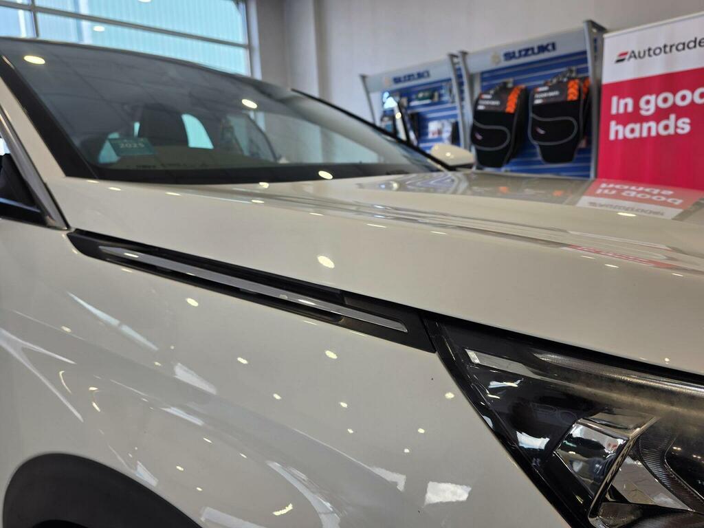 Peugeot 3008 Allure White #11