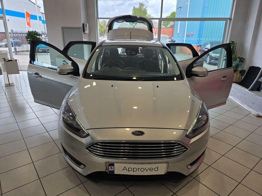 Ford Focus 1.0T Ecoboost Titanium Euro 6 Ss Silver #2