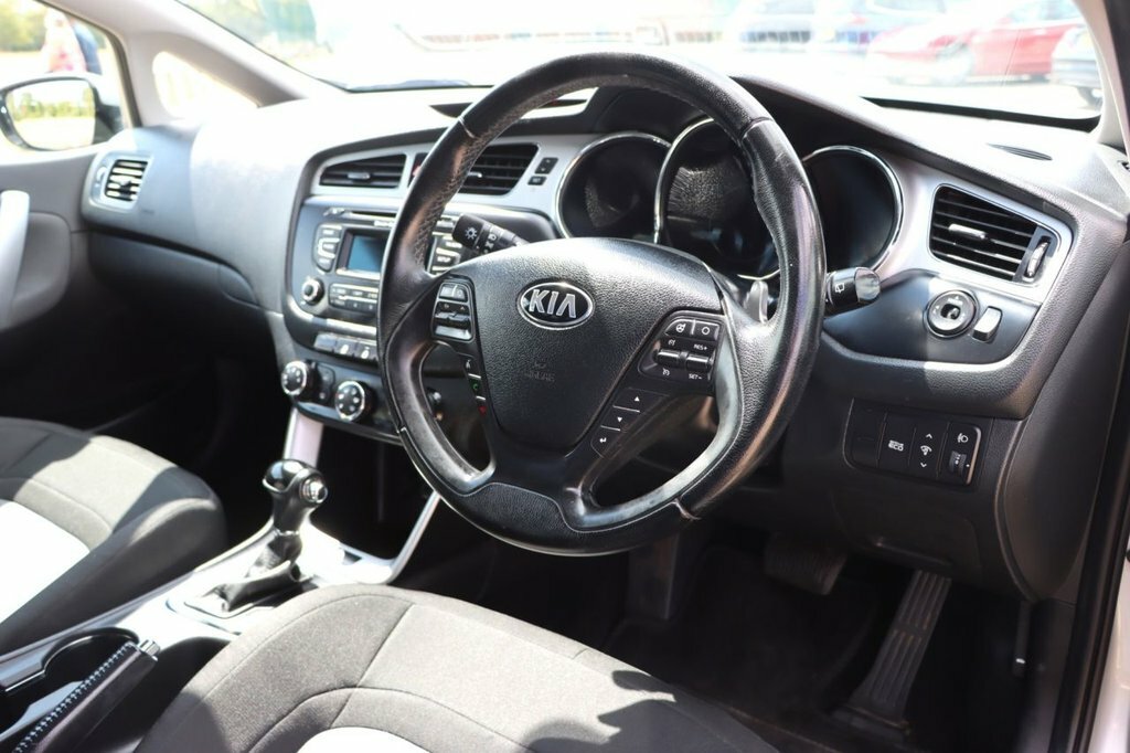 Kia Ceed 1.6 Crdi Ecodynamics 2 Sportswagon Euro 5 Ss Red #12