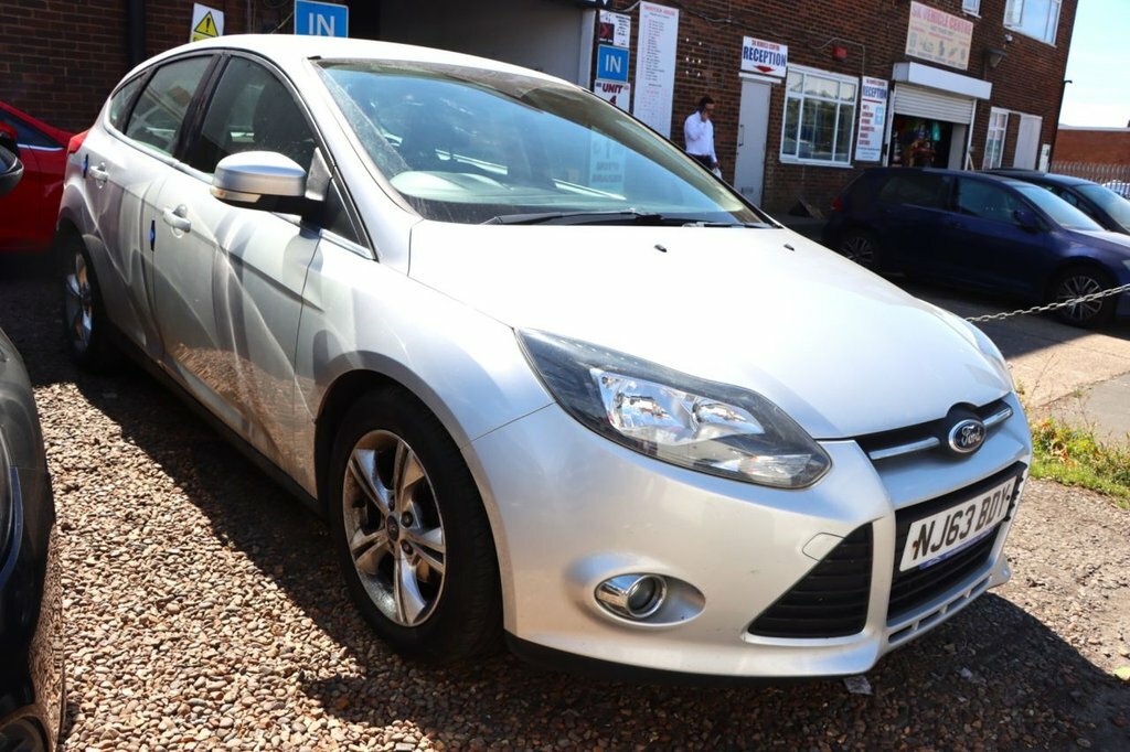 Ford Focus 2.0T Ecoboost St-3 Estate Euro 5 White #1