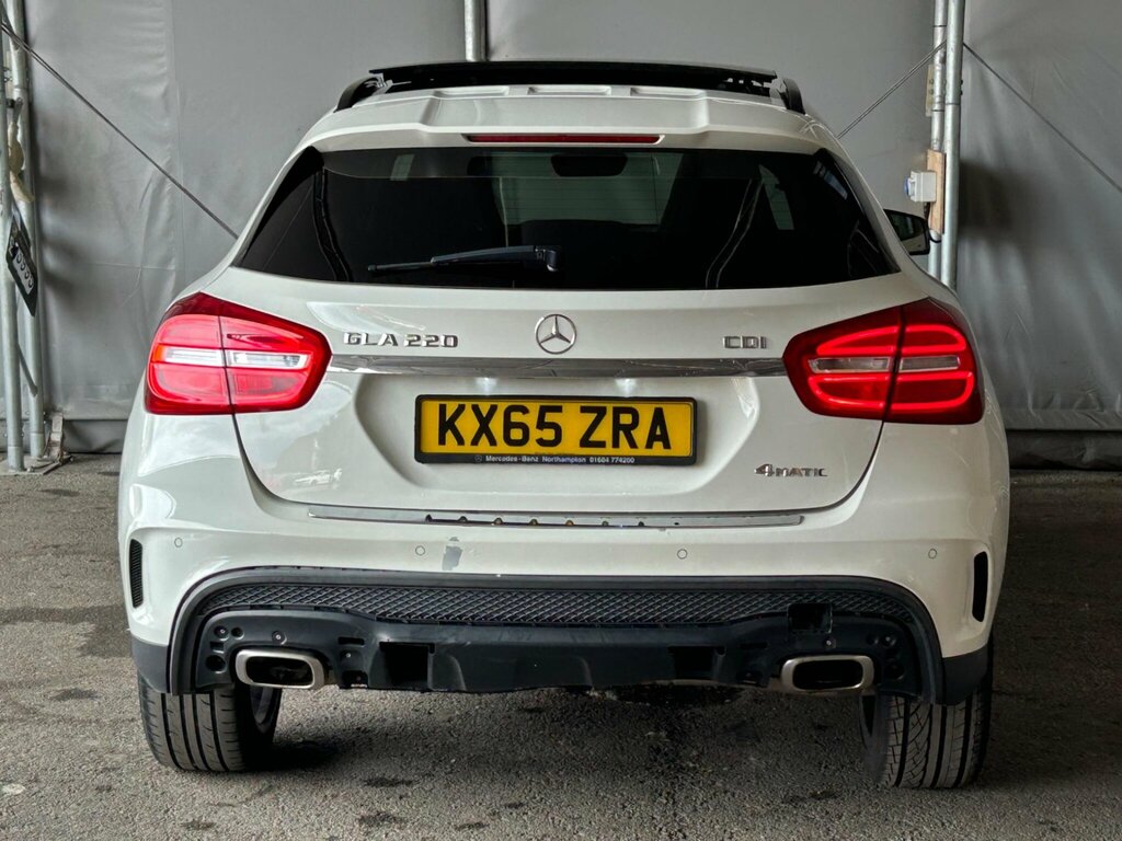 Mercedes-Benz GLA Class 2.1 Gla220d Amg Line Premium Plus 7G-dct 4Matic White #5