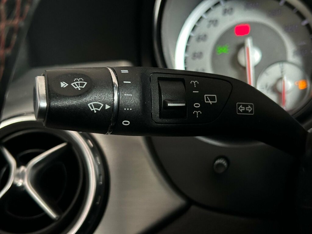 Mercedes-Benz GLA Class 2.1 Gla200d Amg Line 7G-dct Euro 6 Ss Silver #28