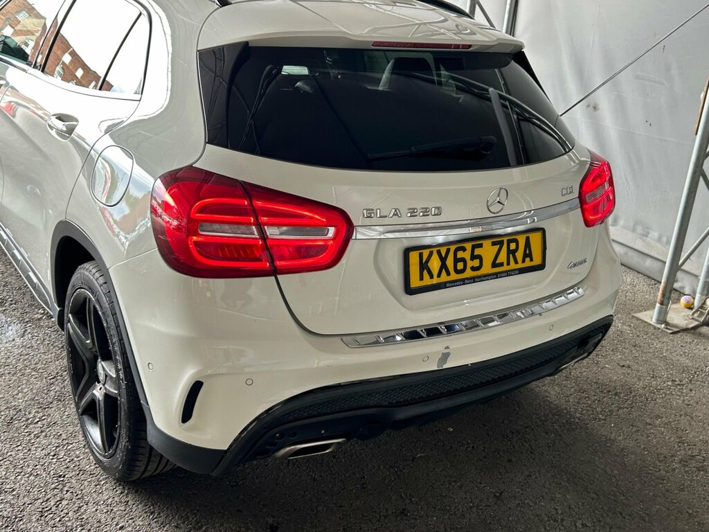 Mercedes-Benz GLA Class 2.1 Gla200d Amg Line 7G-dct Euro 6 Ss Silver #26