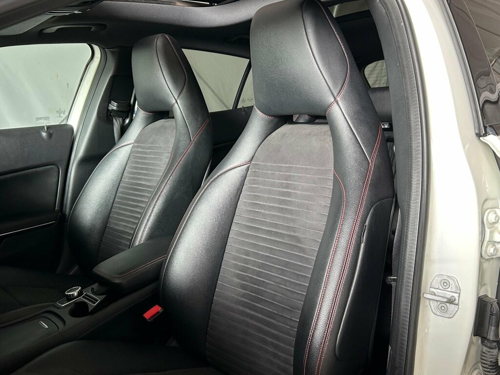 Mercedes-Benz GLA Class 2.1 Gla200d Amg Line 7G-dct Euro 6 Ss Silver #23
