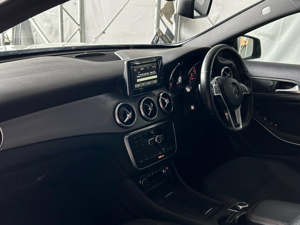 Mercedes-Benz GLA Class 2.1 Gla200d Amg Line 7G-dct Euro 6 Ss Silver #25