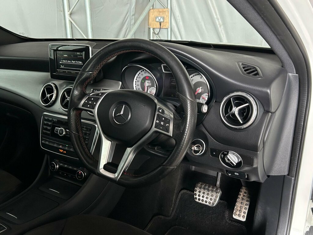 Mercedes-Benz GLA Class 2.1 Gla200d Amg Line 7G-dct Euro 6 Ss Silver #11