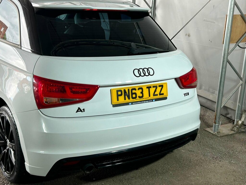 Audi A1 Tfsi Black Edition Sportback S Tronic Euro 5 Red #24