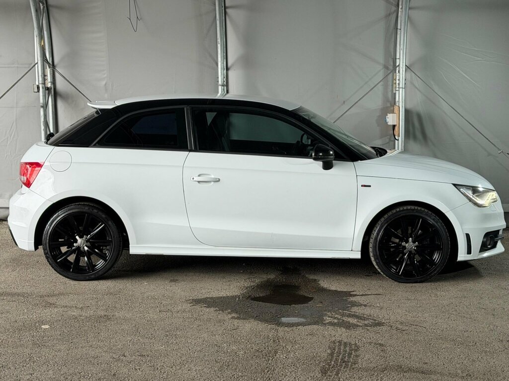 Audi A1 Tfsi Black Edition Sportback S Tronic Euro 5 Red #8