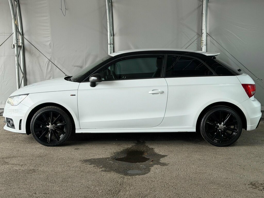 Audi A1 Tfsi Black Edition Sportback S Tronic Euro 5 Red #7