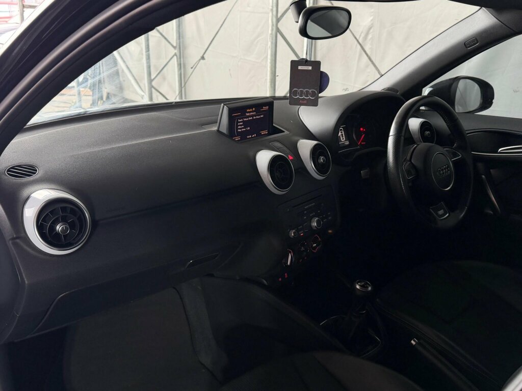 Audi A1 Tfsi Black Edition Sportback S Tronic Euro 5 Red #21