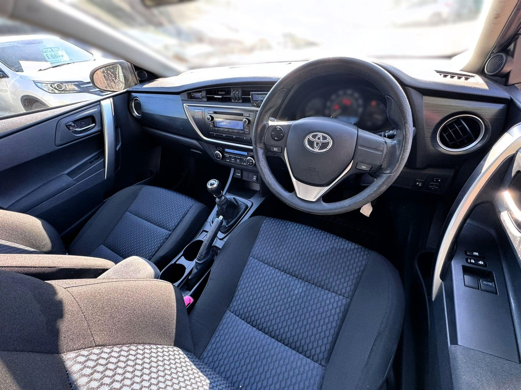 Toyota Auris 1.4 D-4d Active Touring Sports Euro 5 Ss  #3