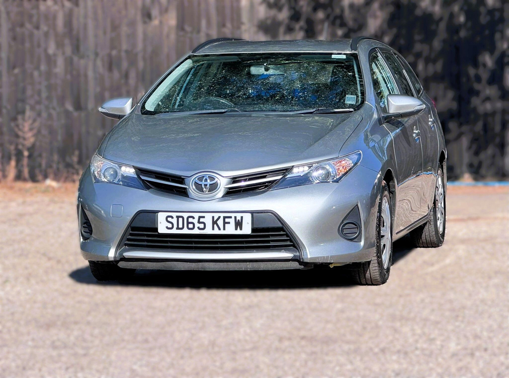 Toyota Auris 1.2T Business Edition White #7