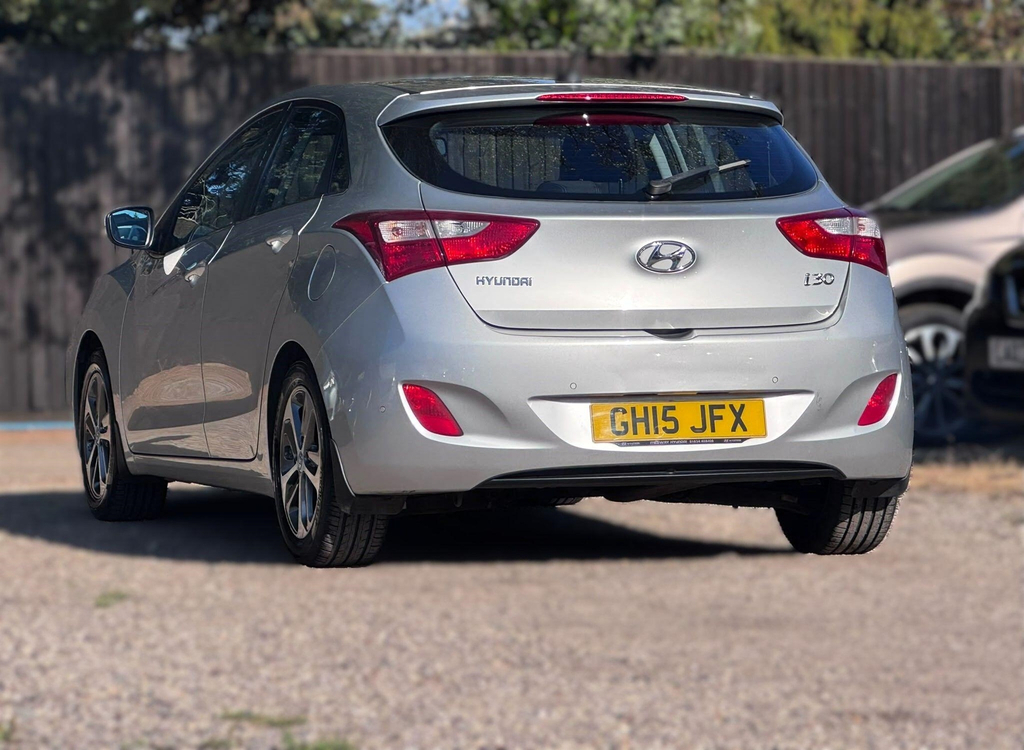 Hyundai I30 1.4 Blue Drive Se Hatchback Euro Brown #13