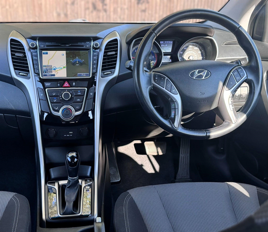 Hyundai I30 1.4 Blue Drive Se Hatchback Euro Brown #24