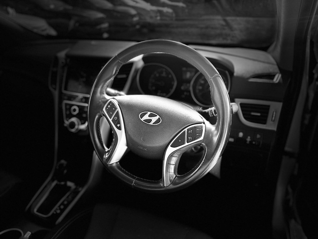 Hyundai I30 1.4 Blue Drive Se Hatchback Euro Brown #34