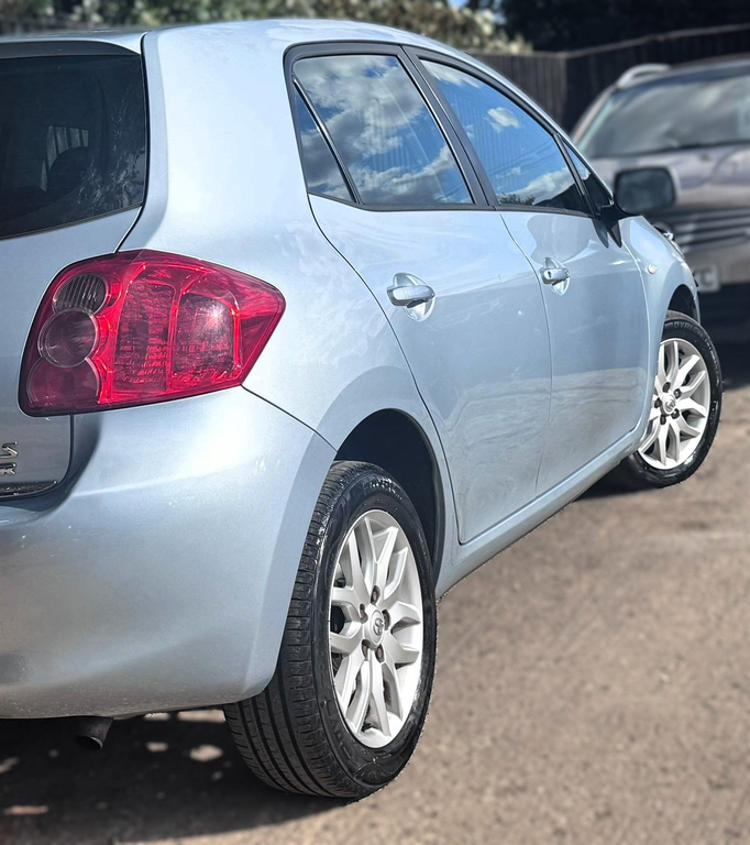 Toyota Auris Tr Vvt-i 5-Door Silver #13