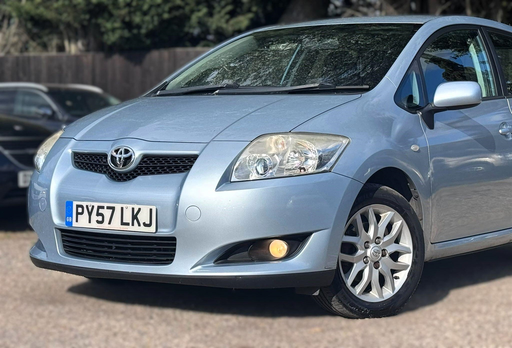 Toyota Auris Tr Vvt-i 5-Door Silver #10