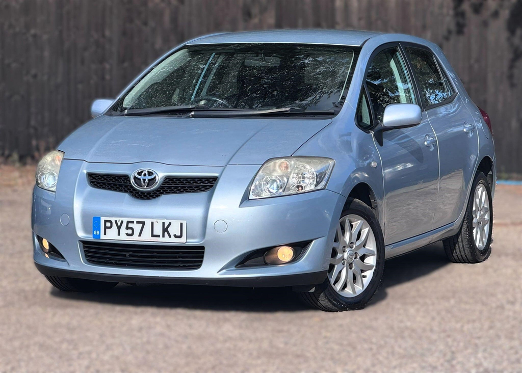 Toyota Auris Tr Vvt-i 5-Door Silver #11