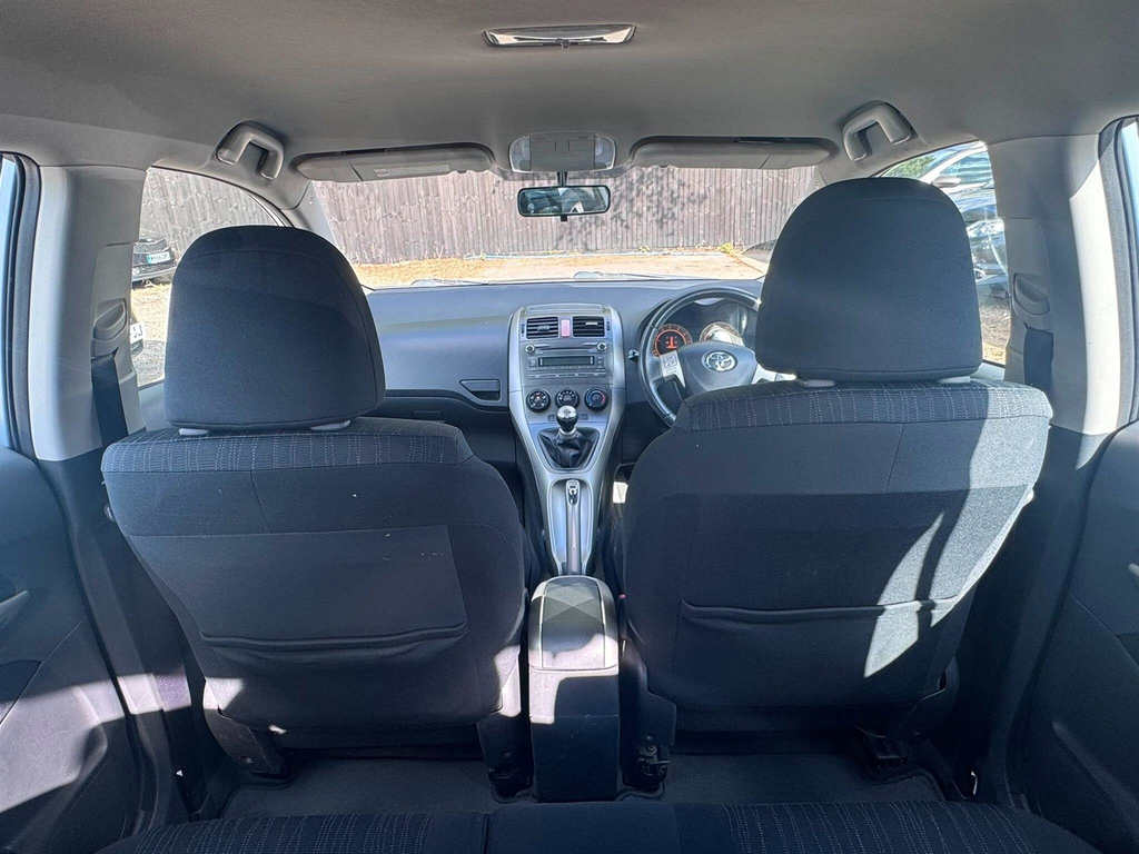 Toyota Auris Tr Vvt-i 5-Door Silver #20