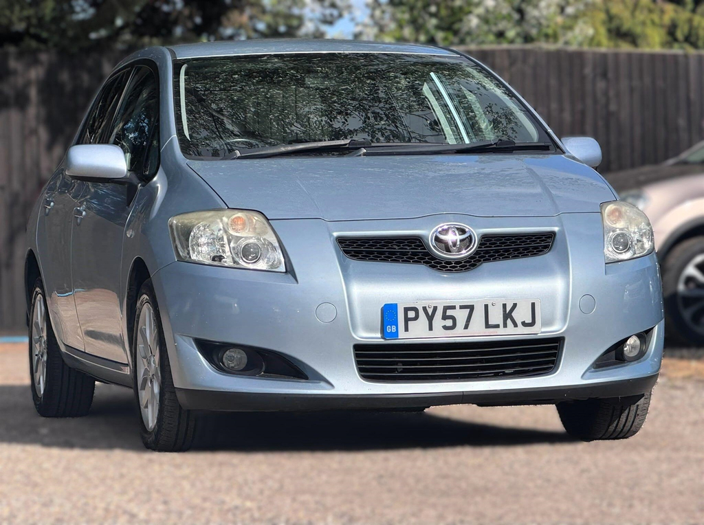 Toyota Auris Tr Vvt-i 5-Door Silver #7
