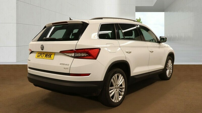 Skoda Kodiaq Se L Tsi Dsg White #4