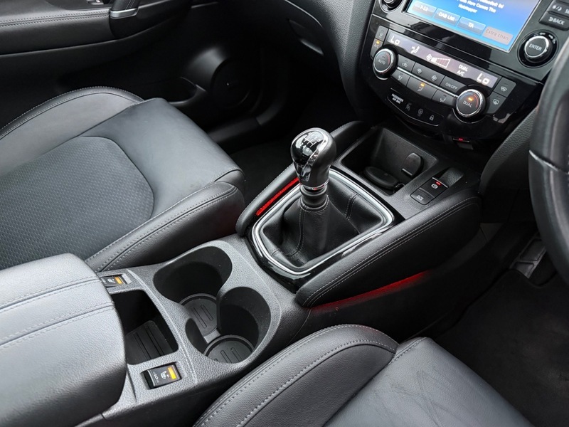 Nissan Qashqai 1.5 Dci Tekna Suv Euro 6 Ss White #28