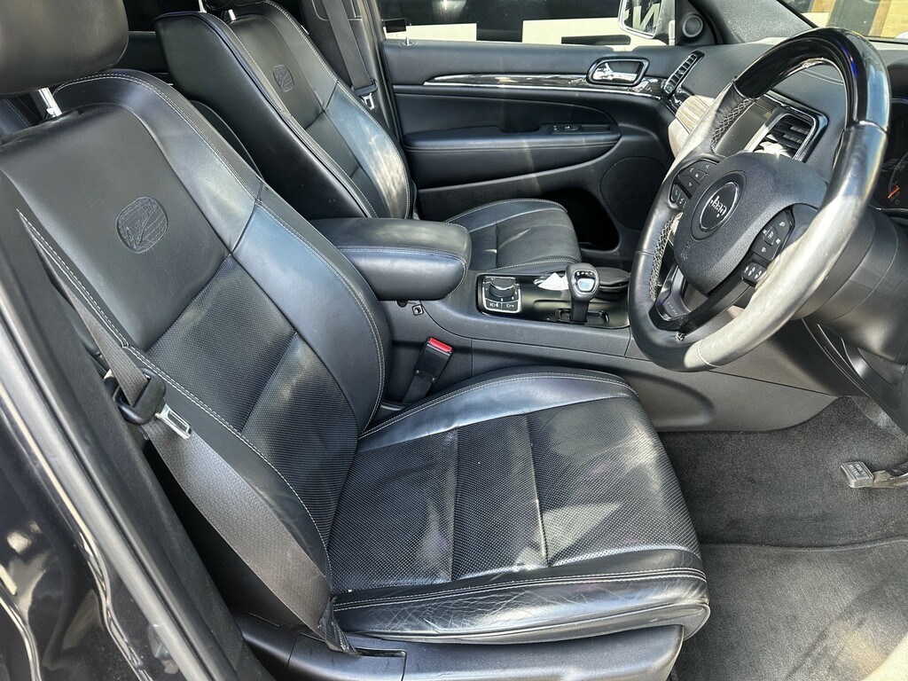 Jeep Grand Cherokee 3.0 Grand Cherokee 3.0L V6 Crd Overland Grey #4