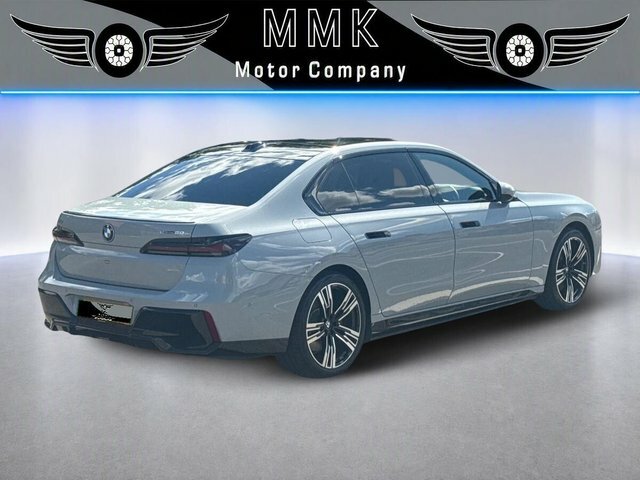 BMW i7 105.7Kwh M Sport Saloon Grey #3