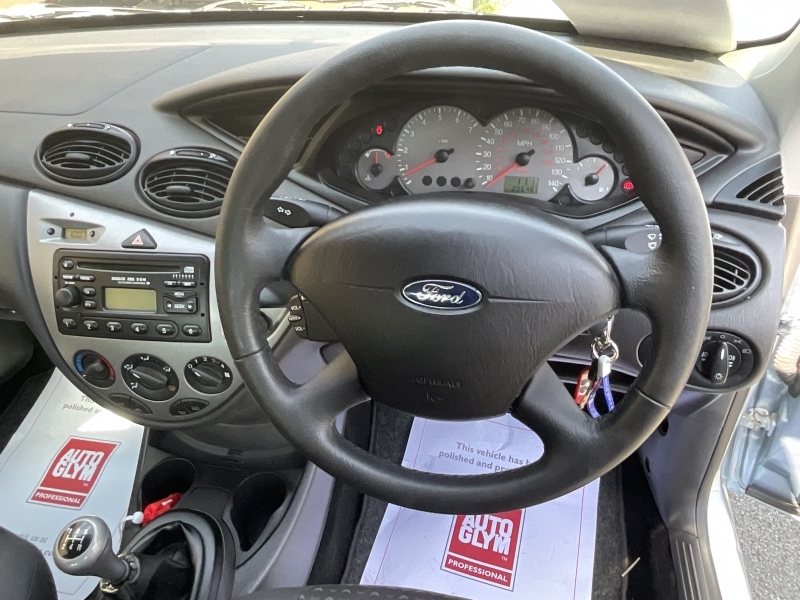 Ford Focus 1.6 LX Hatchback 161 Gkm, 99 B Black #14