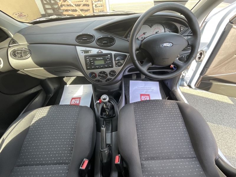 Ford Focus 1.6 LX Hatchback 161 Gkm, 99 B Black #10