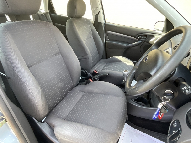 Ford Focus 1.6 LX Hatchback 161 Gkm, 99 B Black #12