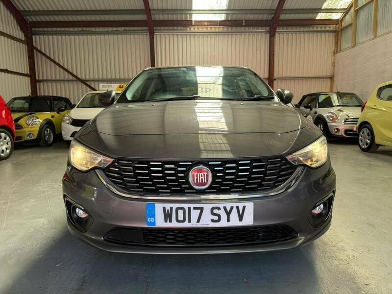 Fiat Tipo Hatchback 1.4 T-jet Lounge Hatchback Ma Black #24