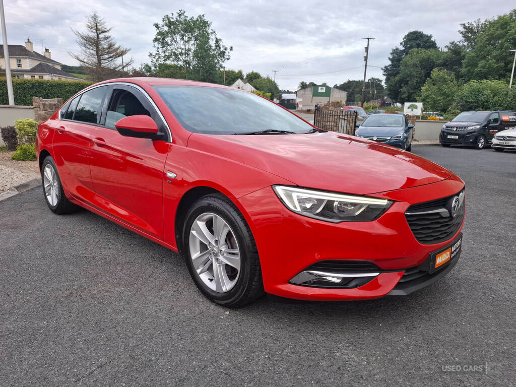 Vauxhall Insignia 1.6 Turbo D 136 Sri Nav Red