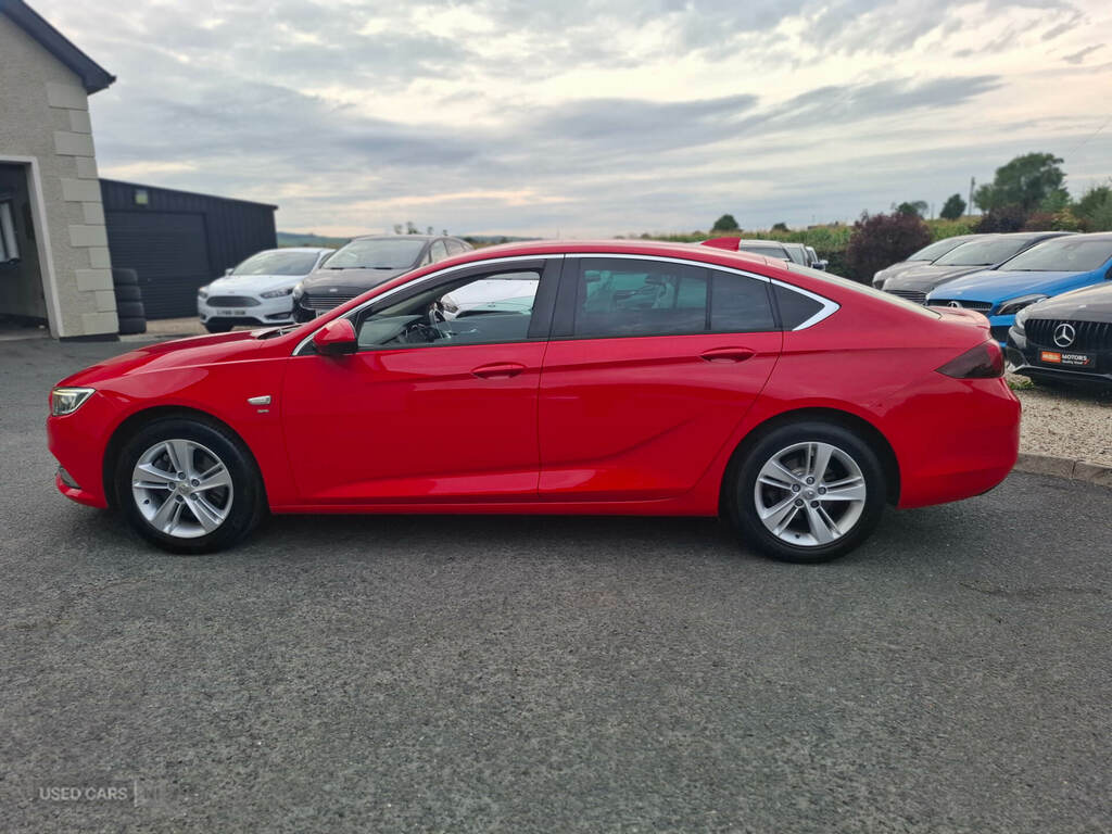 Vauxhall Insignia 1.6 Turbo D 136 Sri Nav Red #3