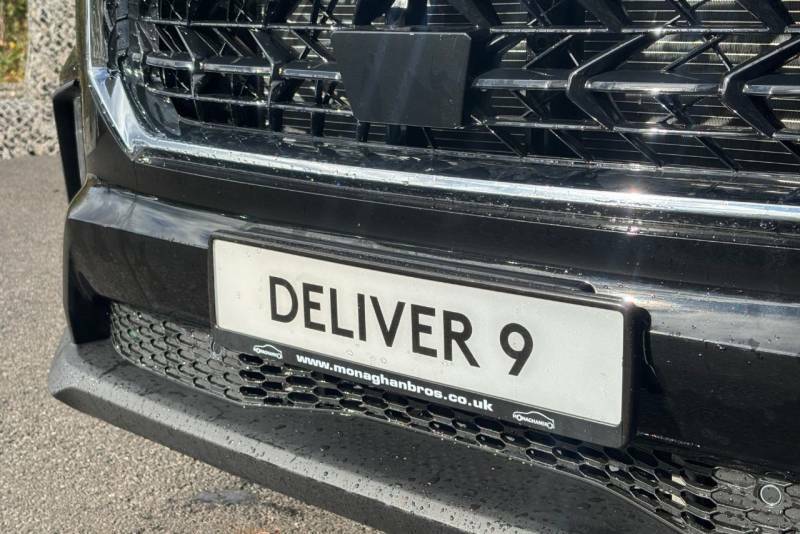 Maxus Deliver 9 Base Rwd L3h2 2.0Tcdi Black #6