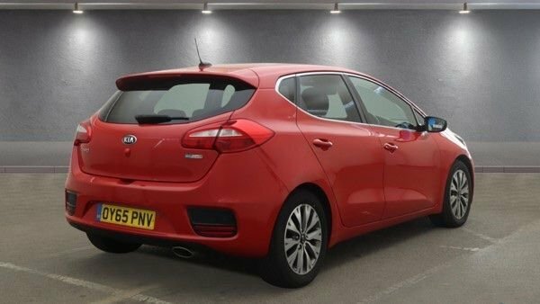 Kia Ceed 1.6L 3 Red #2