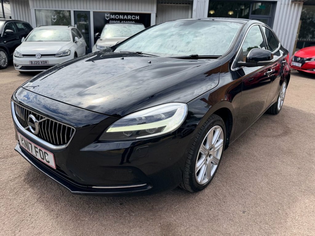 Volvo V40 2L Inscription Black