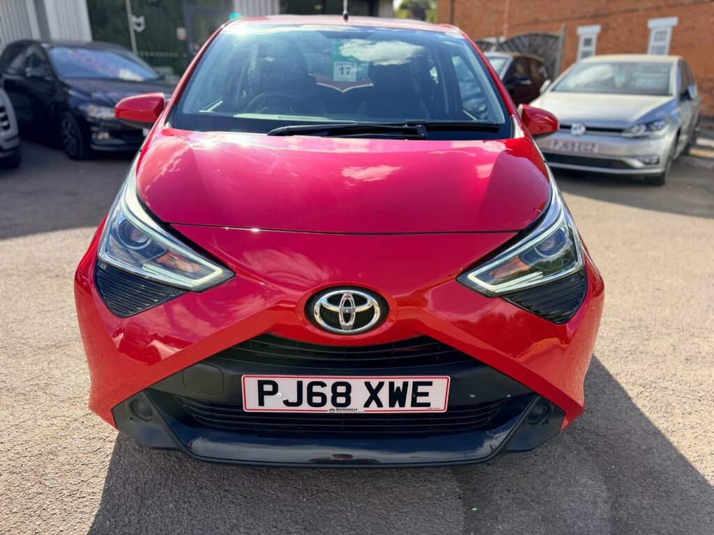 Toyota Aygo 1L X-play Red #2