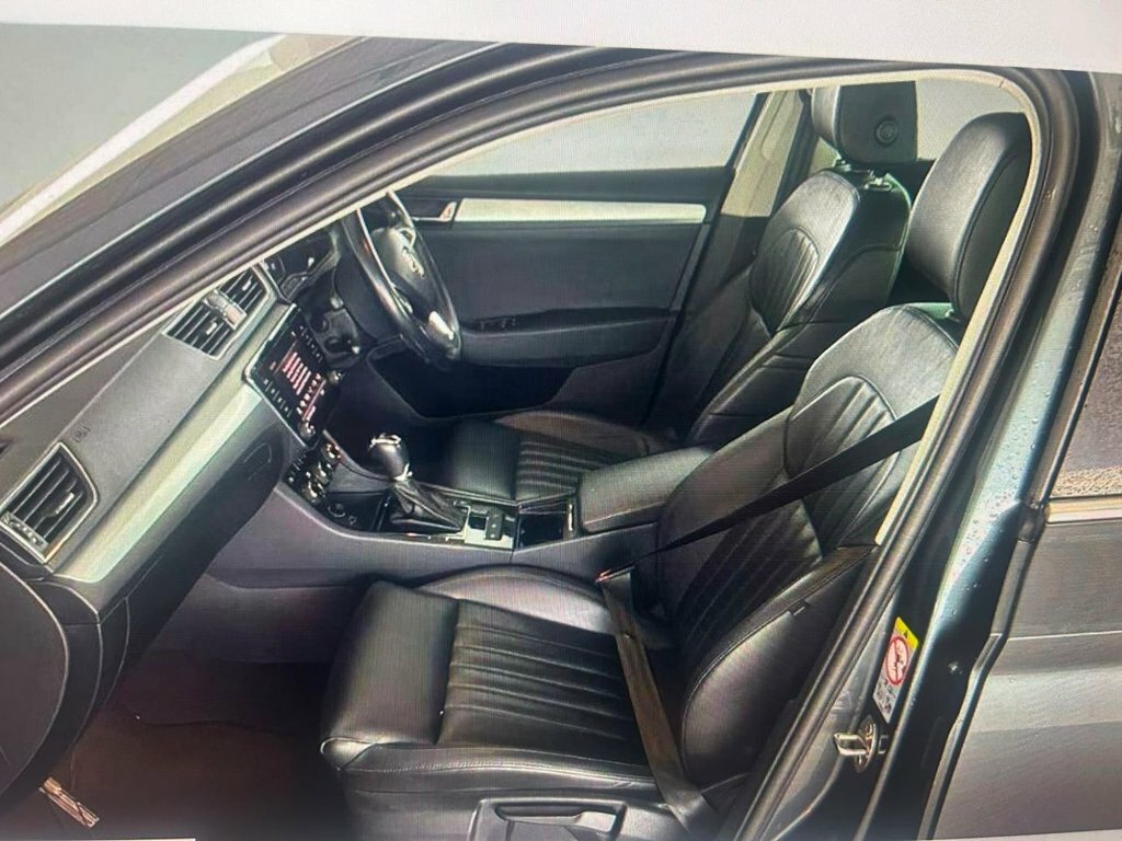 Skoda Superb 2L Se Technology Grey #5