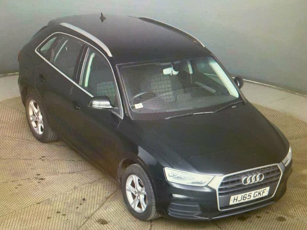 Audi Q3 2L Se Black #3