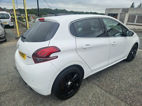 Peugeot 208 Puretech S S LL16MXX White #5