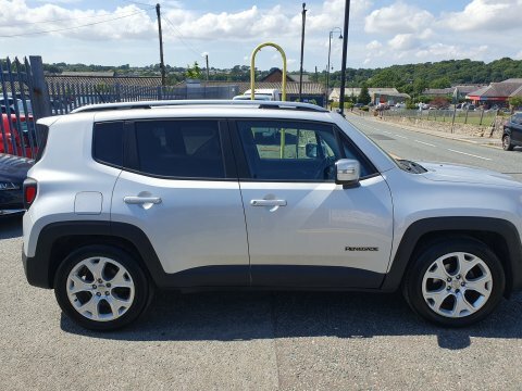Jeep Renegade Limited GX67OGF Grey #4
